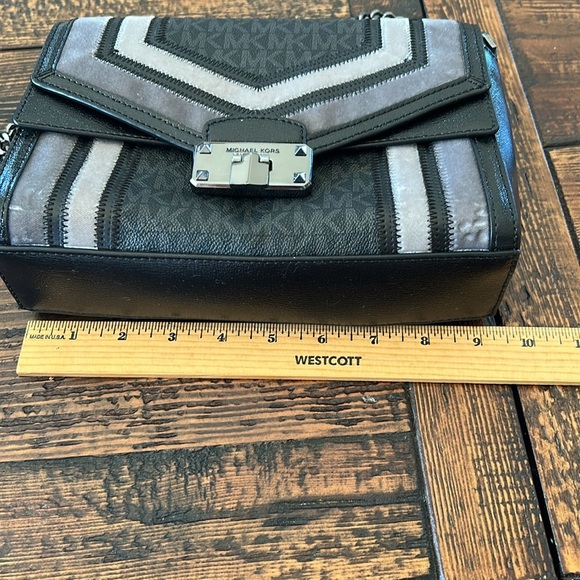 Michael Kors Black and Gray Crossbody Bag with Chevron Design - Picture 5 of 14